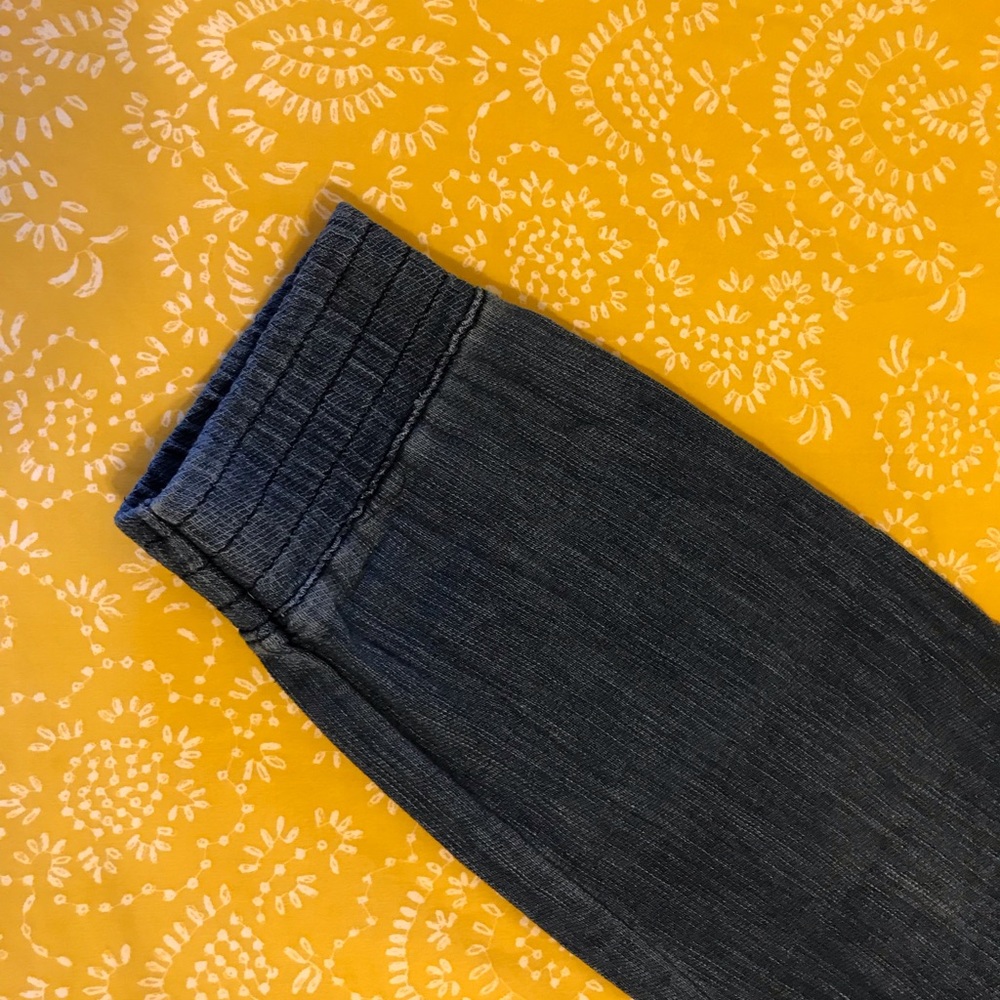 Jessica Simpson Jogger style maternity jeans